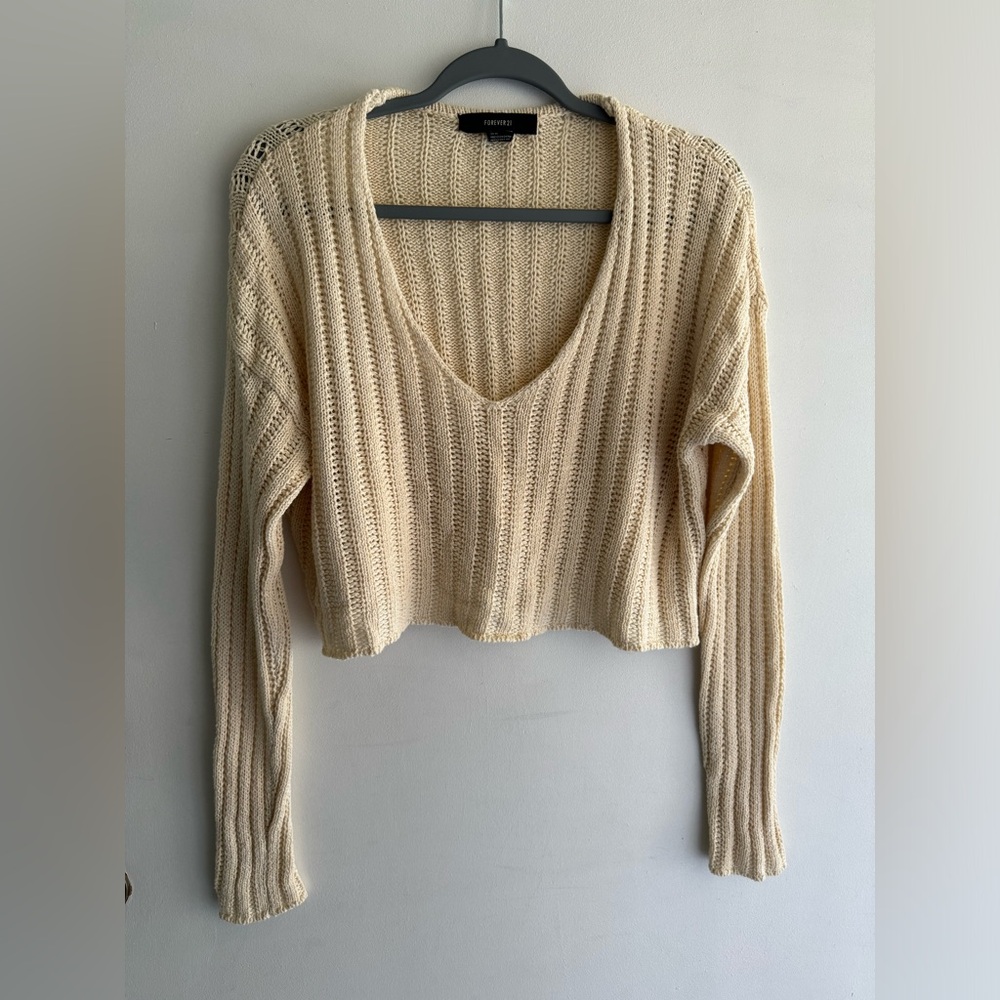 Forever 21 long sleeve shirt. Size small.